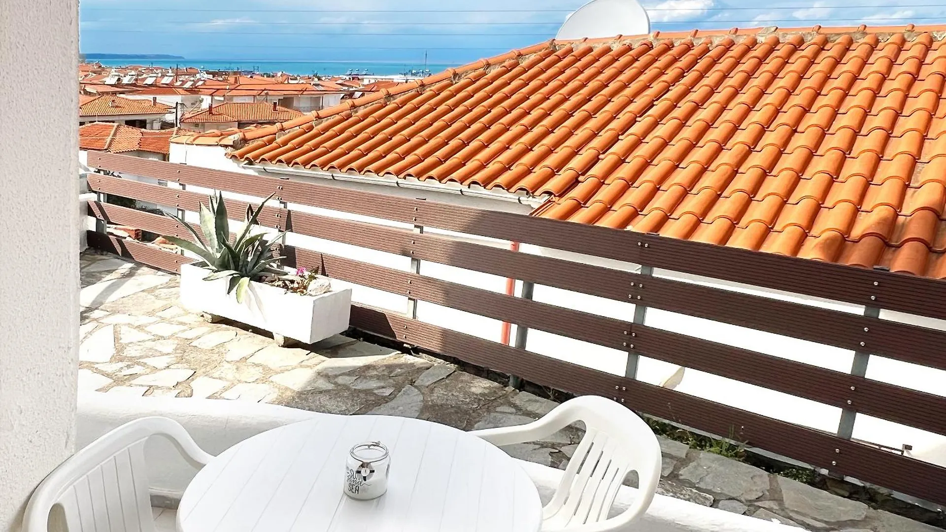 Apartment Rona Vista Suites Cozy Veranda Polychrono